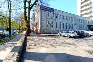комерційна за адресою Героїв Майдану вул. (Театральна), 10