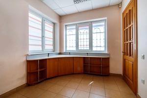 комерційна за адресою Вадима Корженка вул. (Осипова), 40