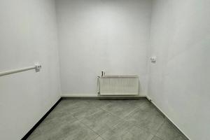 комерційна за адресою Героїв УПА вул., 73в