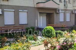 комерційна за адресою Дмитрівська вул., 52-Б