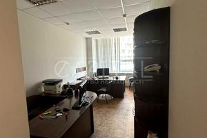 комерційна за адресою Кудрявський узвіз, 7