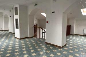 комерційна за адресою Катерининська, 14