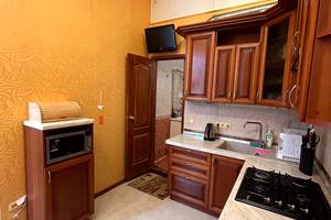 квартира за адресою Ніни Строкатої вул. (Буніна), 8