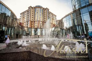 паркомісце за адресою Андрія Верхогляда вул. (Михайла Драгомирова), 19-А