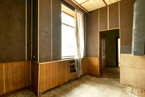 коммерческая по адресу Молодіжна, 2Г