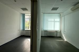комерційна за адресою Євгена Коновальця вул. (Щорса), 31