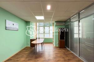 комерційна за адресою Драгоманова вул., 1-А
