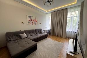 квартира за адресою Сергія Єфремова вул., 35