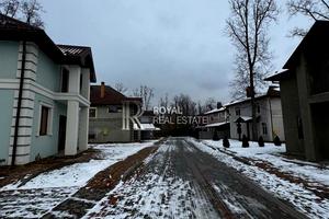 участок по адресу Дачна