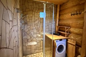 комерційна за адресою Київська вул., 5