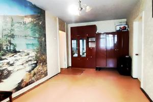 квартира за адресою Космонавтів вул., 12