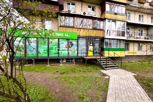 комерційна за адресою Автозаводська вул., 25