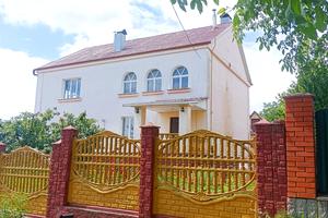 будинок за адресою Світанкова вул.