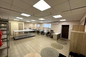 комерційна за адресою Горького, 5 В