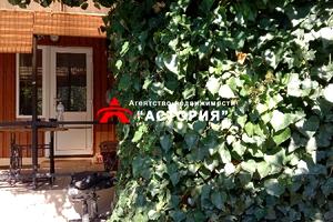 будинок за адресою Правобережна