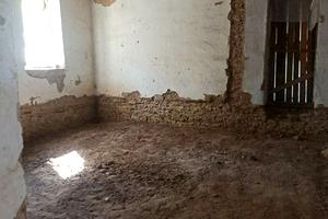 комерційна за адресою Центральна, 7
