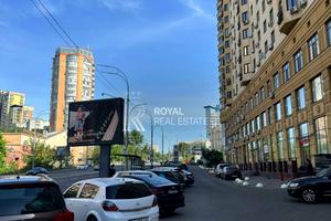 комерційна за адресою В'ячеслава Чорновола вул., 29