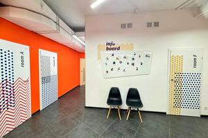 комерційна за адресою Королеви Єлизавети ІІ вул. (Глинки), 2