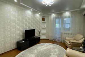 квартира за адресою Космічна вул., 3-А