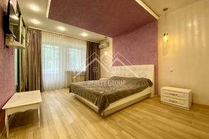 квартира за адресою Соборності вул. (Косіора), 10