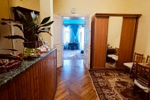 квартира за адресою Михайла Грушевського вул., 3