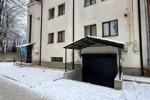 комерційна за адресою Матейки вул., 55
