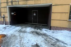 паркомісце за адресою Дмитрівська вул., 69