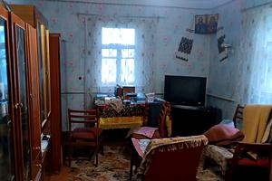 будинок за адресою Любомира Гузара вул. (Комарова), 1