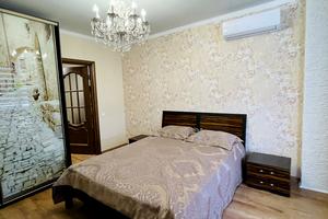 квартира за адресою Святослава Ріхтера вул. (Щорса), 148/4