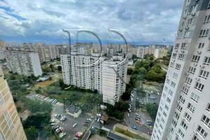 квартира за адресою Драгоманова вул., 10