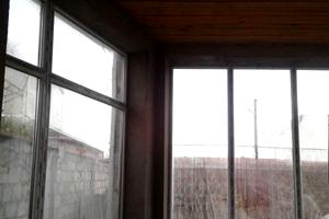 будинок за адресою смт. Авангард, Добрянського вул., 1