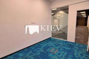 комерційна за адресою Князів Острозьких вул. (Московська), 32