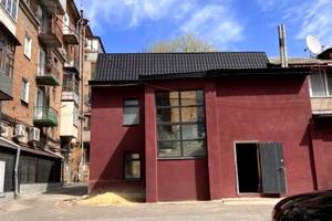 комерційна за адресою майдан Поезії пл., 3