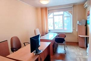 комерційна за адресою Автозаводська вул., 99/4