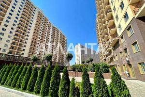 квартира за адресою Перлинна вул., 12