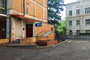 комерційна за адресою Лютеранська вул., 12