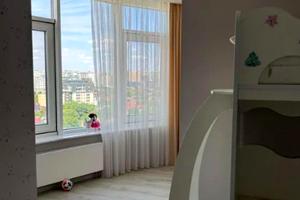 квартира за адресою Літературна вул., 8