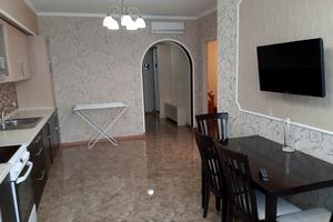 квартира за адресою Анни Ахматової вул., 32/18