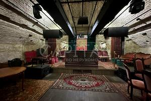 комерційна за адресою Князів Острозьких вул. (Московська), 37/2