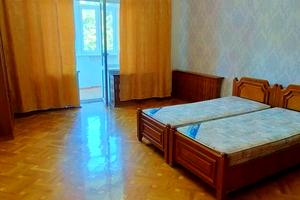 квартира за адресою Лазаряна вул., 1