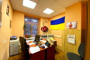 комерційна за адресою Богдана Гаврилишина вул. (Ванди Василевської), 14