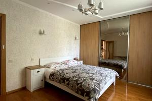 квартира за адресою Космічна вул., 3-А