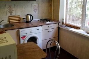 квартира по адресу Салютная ул., 27а