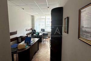комерційна за адресою Кудрявський узвіз, 7