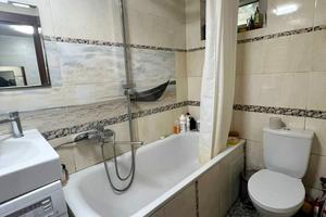 будинок за адресою Євгена Коновальця вул. (Гліба Успенського), 45