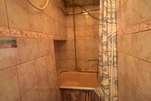 квартира за адресою Утьосова вул., 13