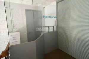 комерційна за адресою Володимира Івасюка просп. (Героїв Сталінграду), 8