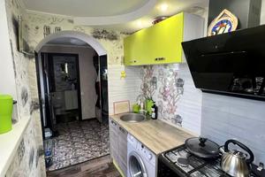 будинок за адресою Катерини Білокур вул. (Берінга)