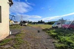 коммерческая по адресу Небесної Сотні, 1