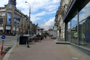 комерційна за адресою Басейна вул., 11